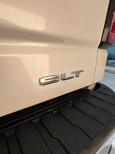 2023 GMC Sierra 1500 4WD Crew Cab 147 SLT