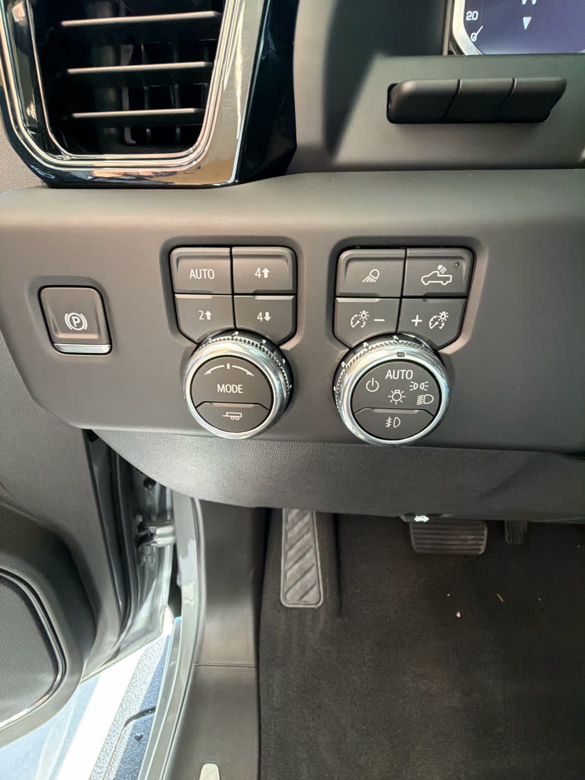 2026 GMC Sierra 1500 4WD Crew Cab 147 AT4