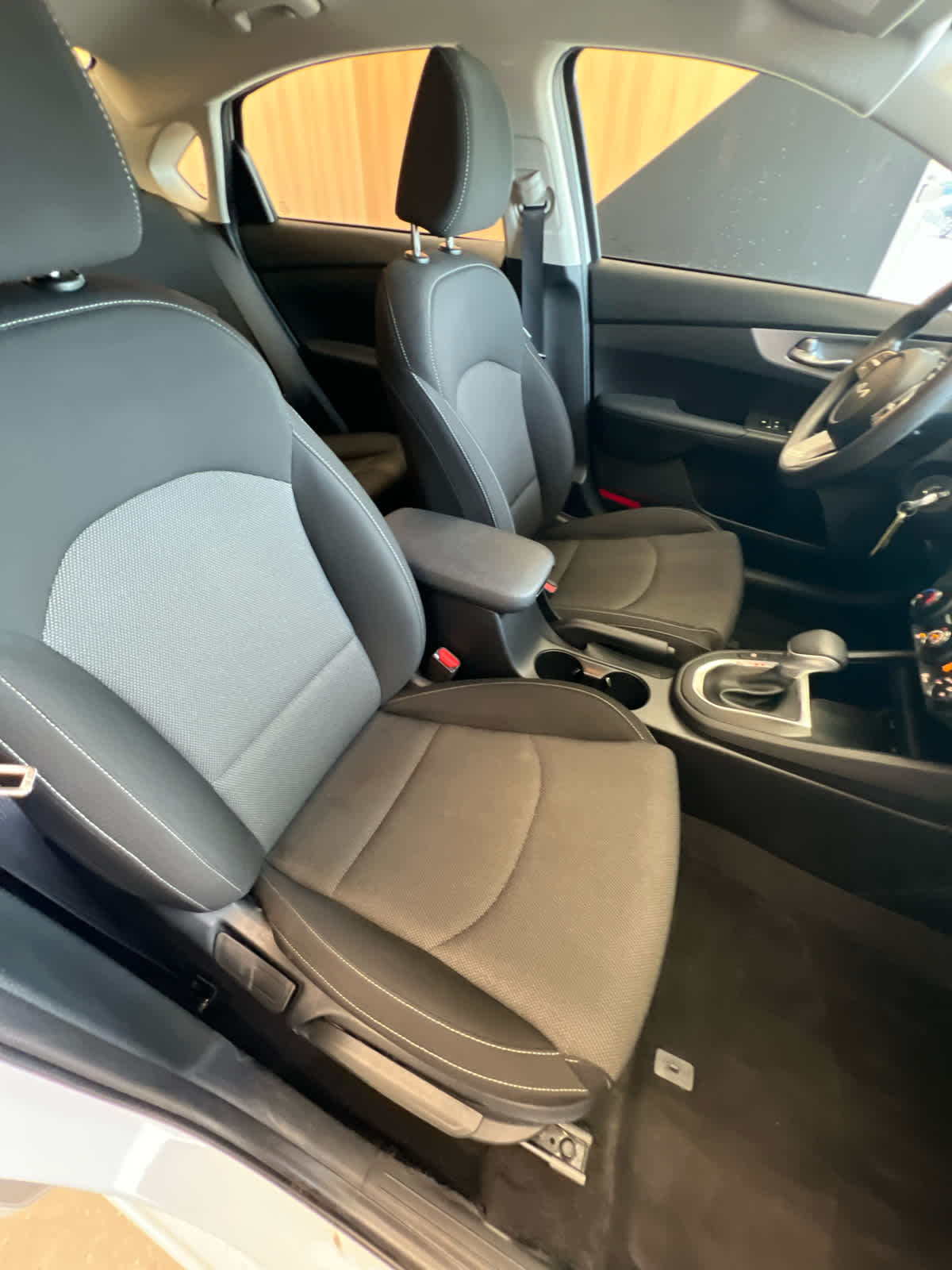 2023 Kia Forte LXS IVT