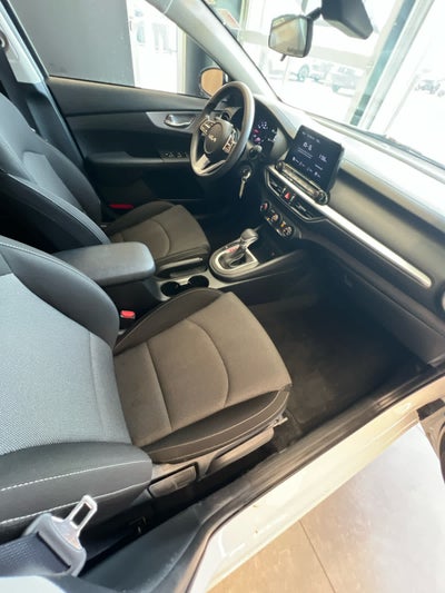 2023 Kia Forte LXS IVT