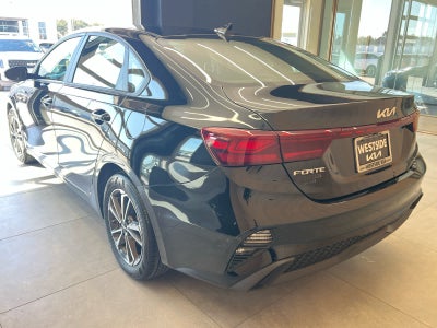 2024 Kia Forte LXS IVT