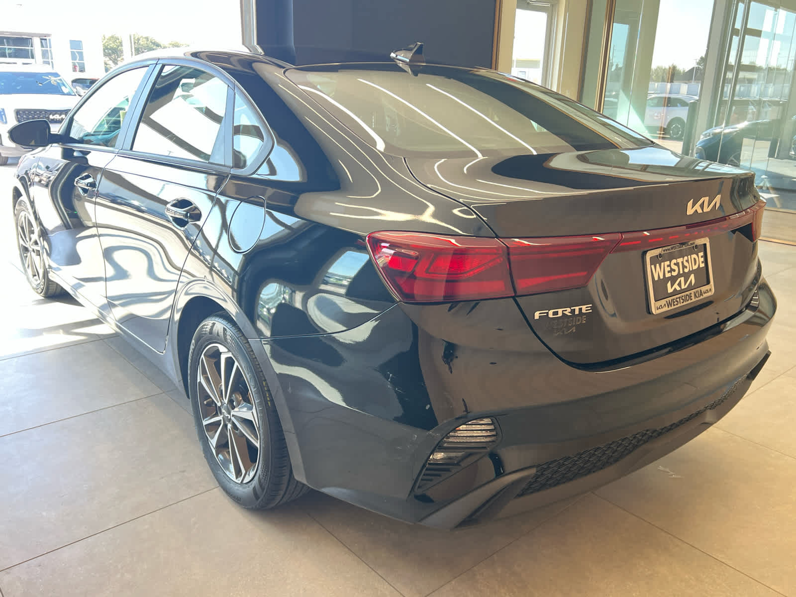 2024 Kia Forte LXS IVT