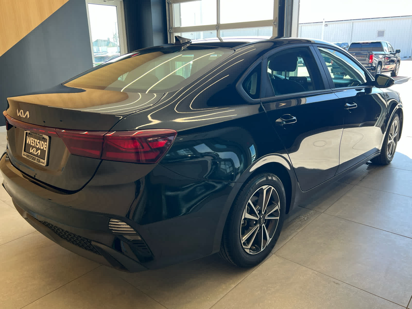 2024 Kia Forte LXS IVT