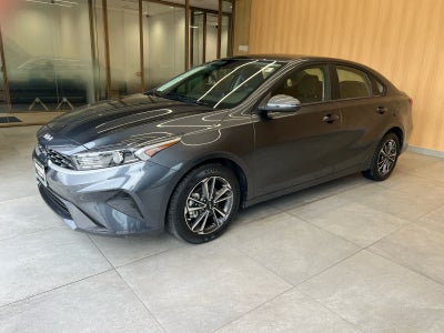 2022 Kia Forte LXS IVT