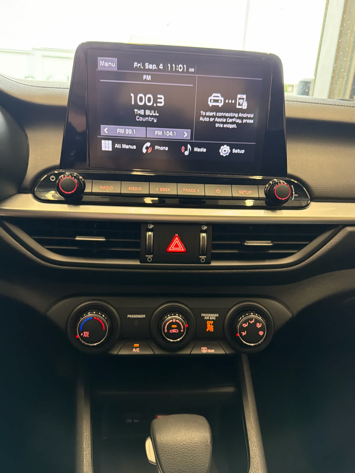 2023 Kia Forte LXS IVT