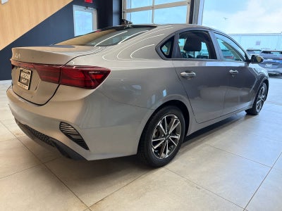 2023 Kia Forte LXS IVT