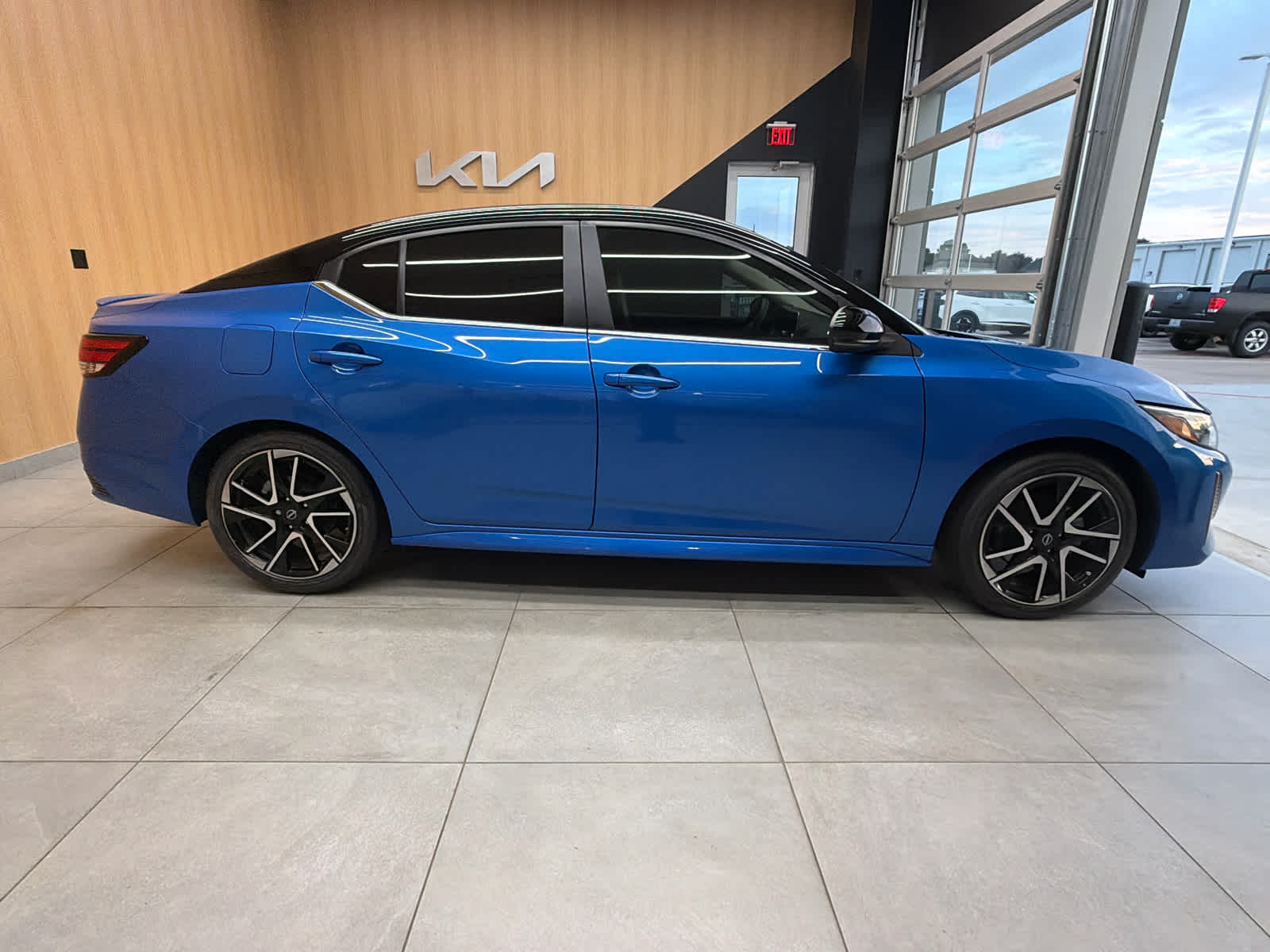 2025 Nissan Sentra SR CVT