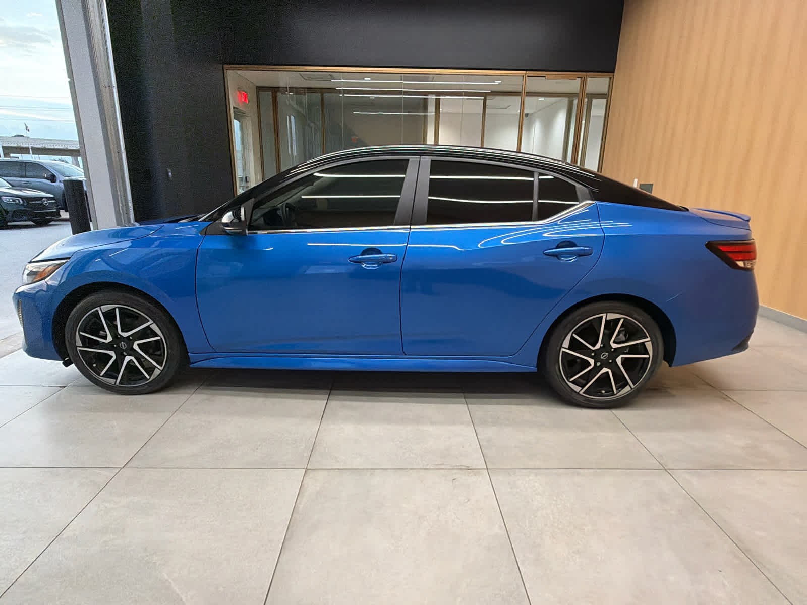2025 Nissan Sentra SR CVT