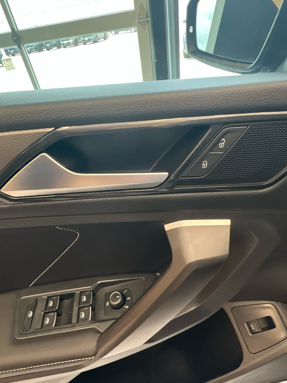 2024 Volkswagen Tiguan 2.0T SE FWD
