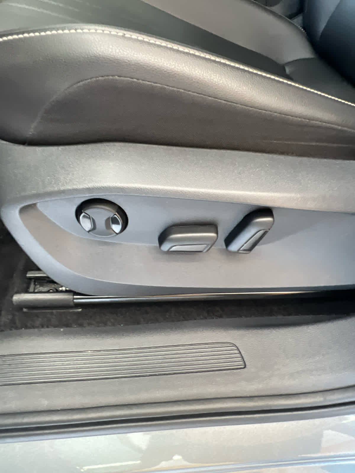 2024 Volkswagen Tiguan 2.0T SE FWD