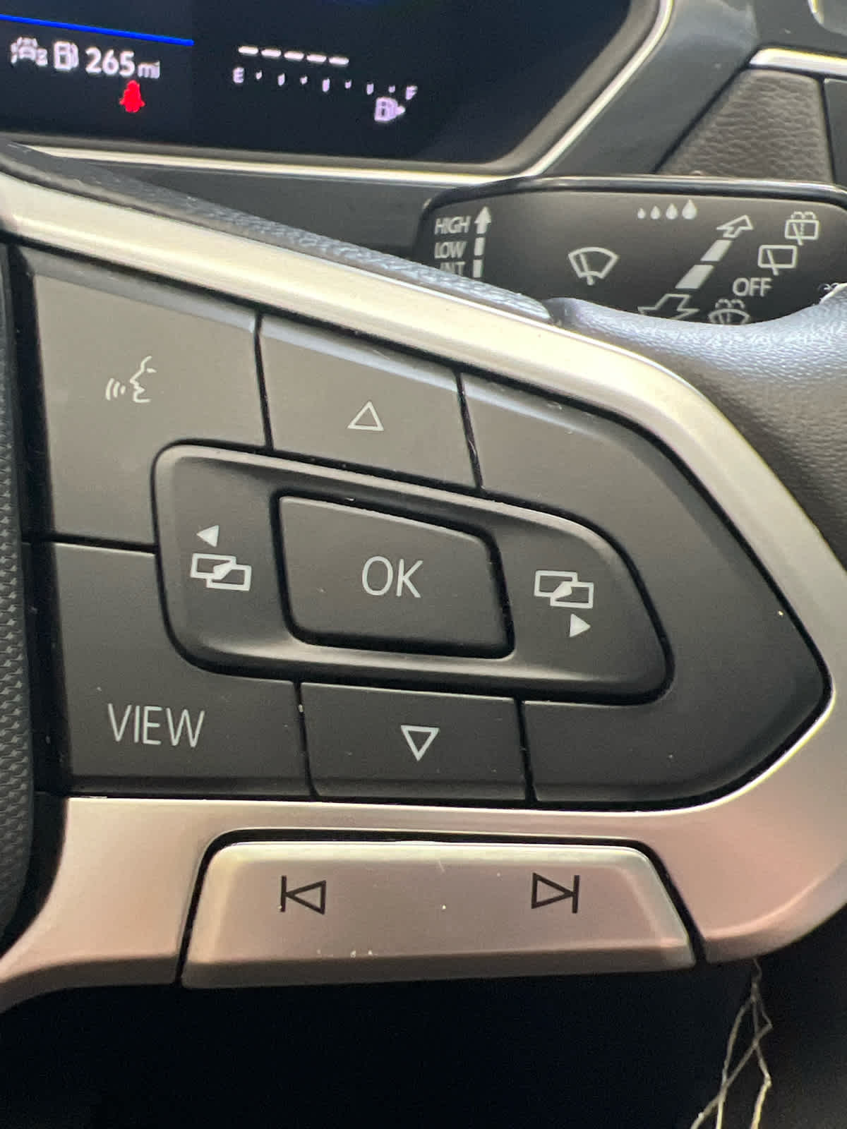 2024 Volkswagen Tiguan 2.0T SE FWD