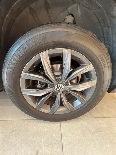 2023 Volkswagen Tiguan 2.0T SE FWD