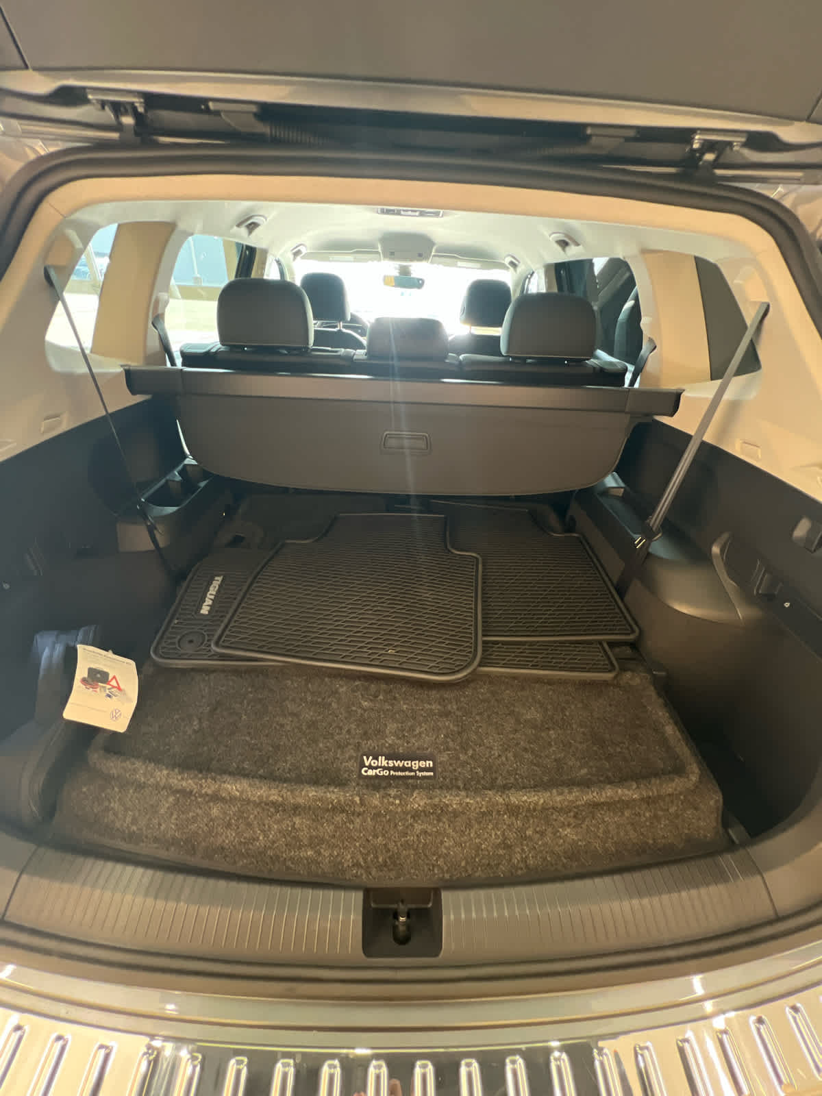 2023 Volkswagen Tiguan 2.0T SE FWD