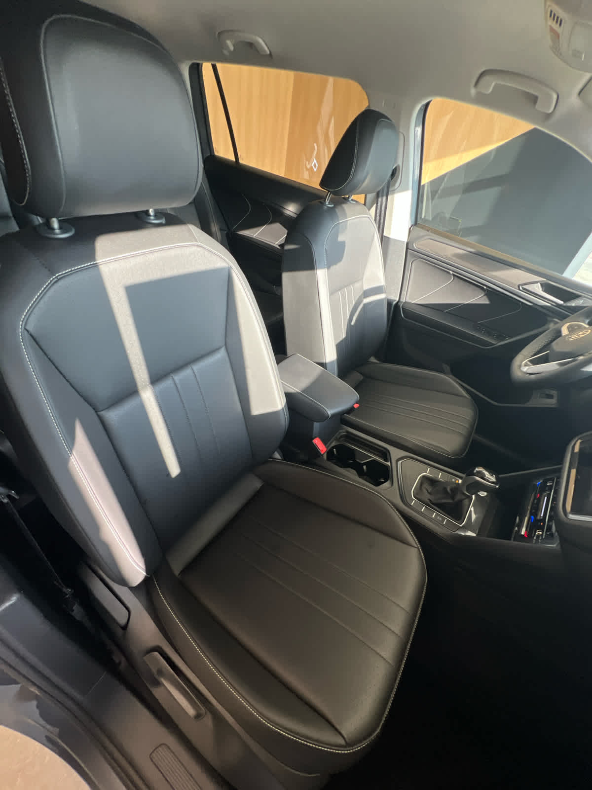 2023 Volkswagen Tiguan 2.0T SE FWD