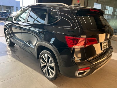 2022 Volkswagen Taos SE FWD