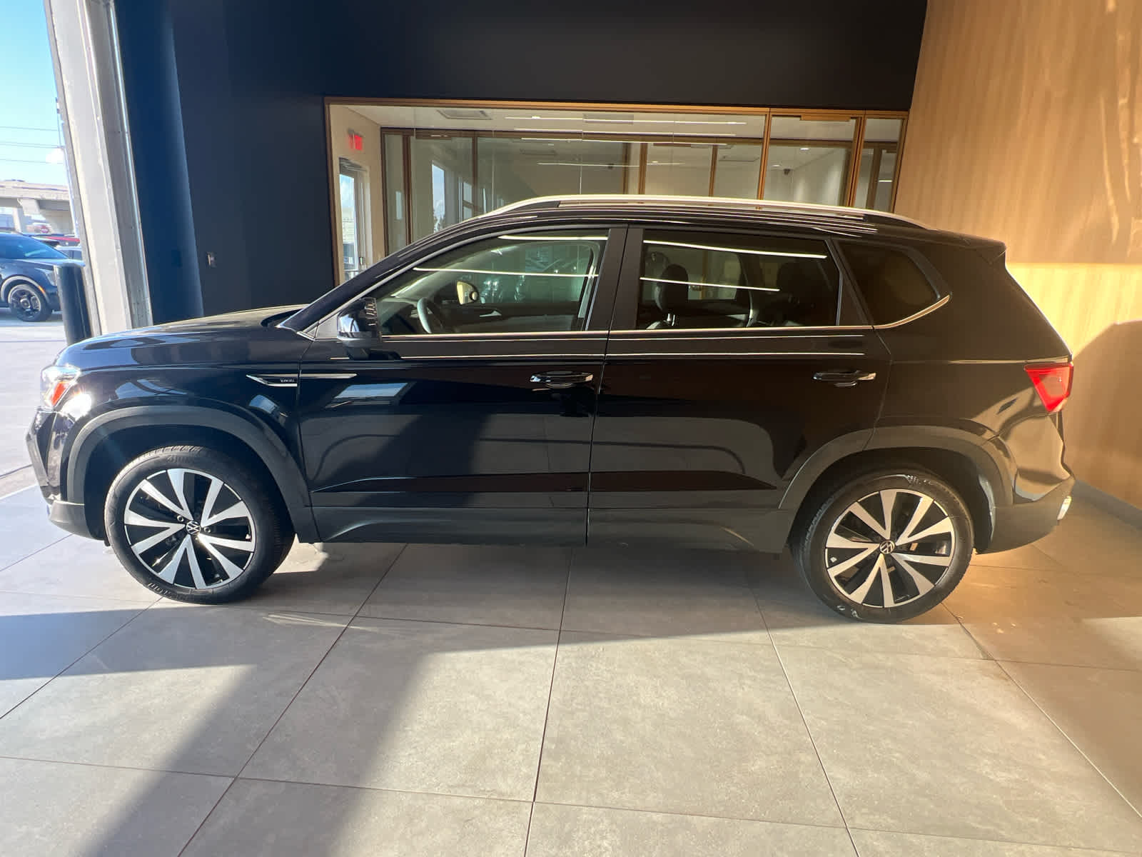 2022 Volkswagen Taos SE FWD