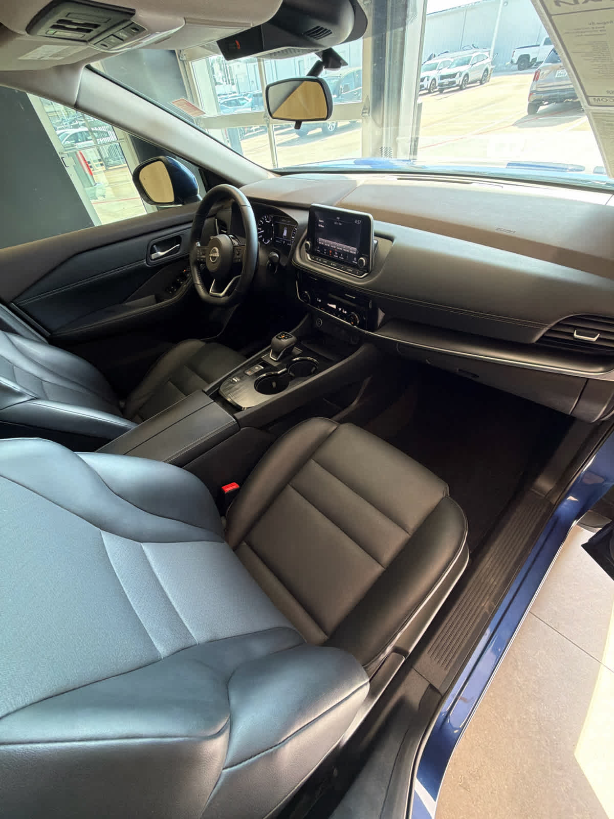 2022 Nissan Rogue FWD SV
