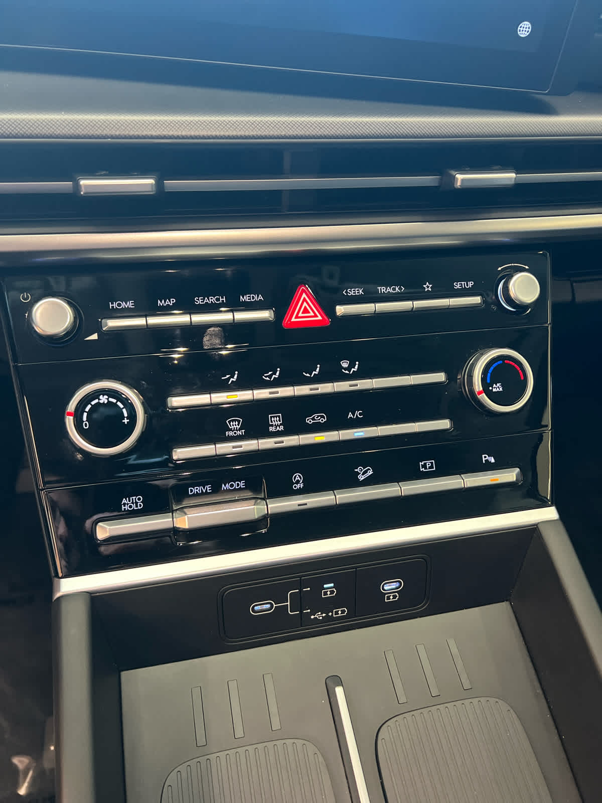 2024 Hyundai Santa Fe SE FWD