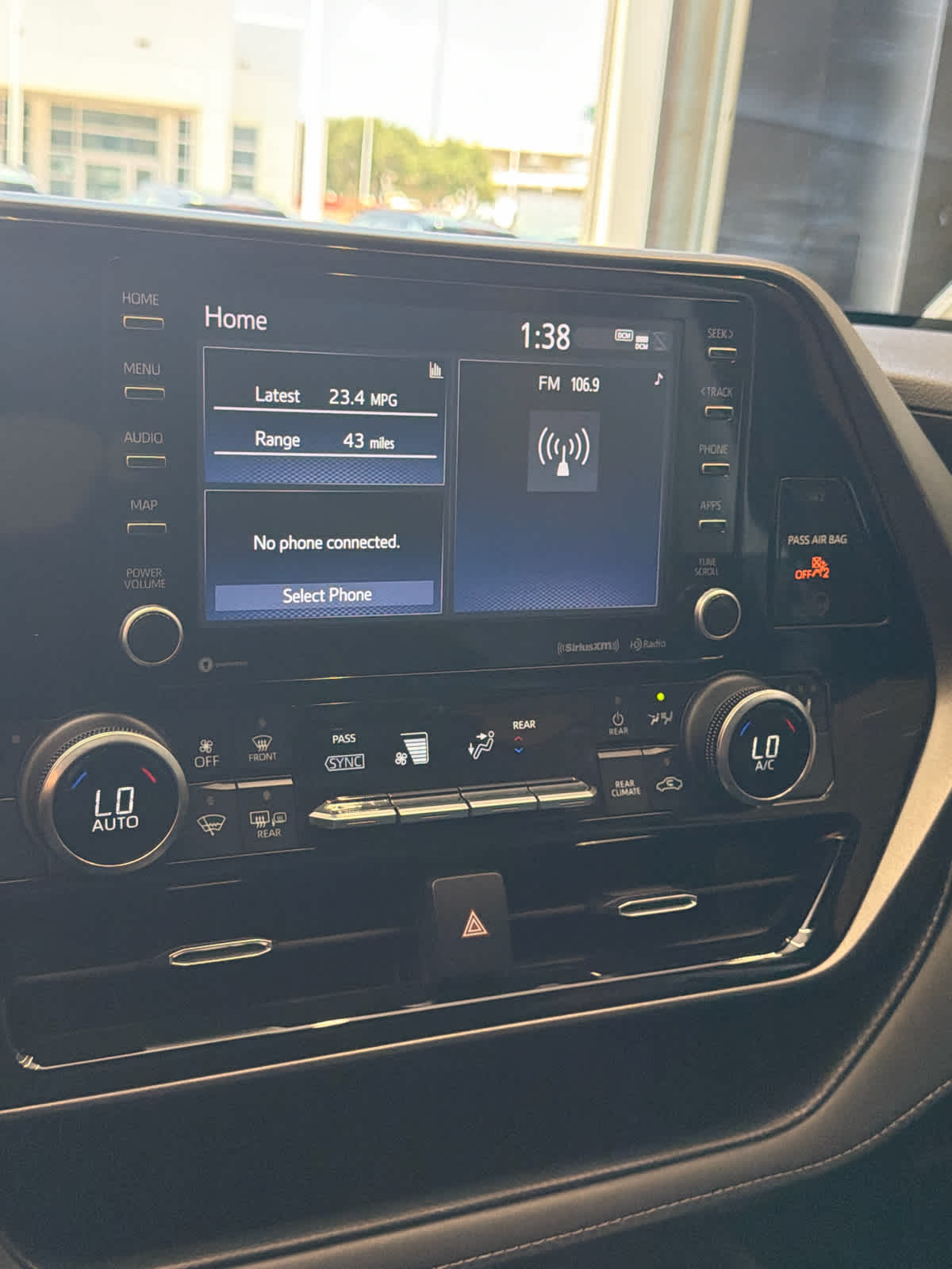 2022 Toyota Highlander XLE FWD