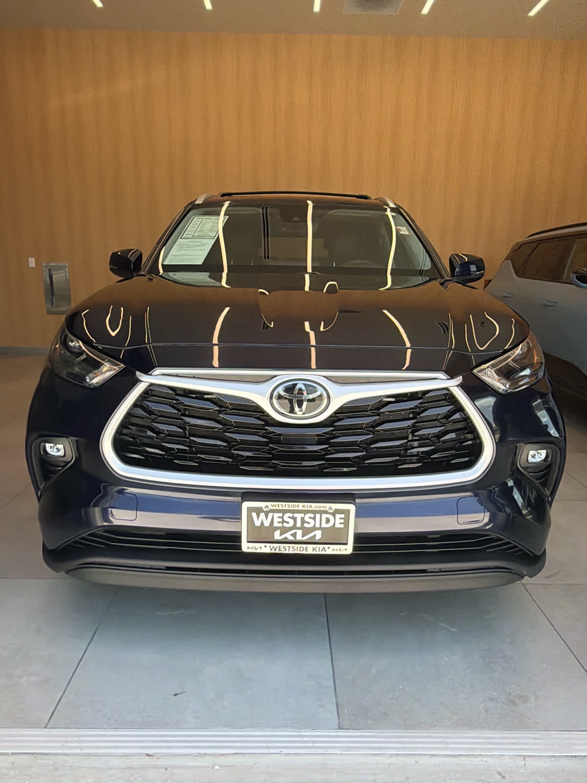 2022 Toyota Highlander XLE FWD