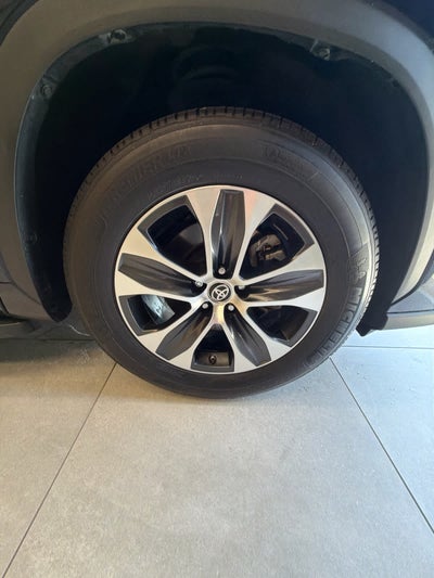 2022 Toyota Highlander XLE FWD