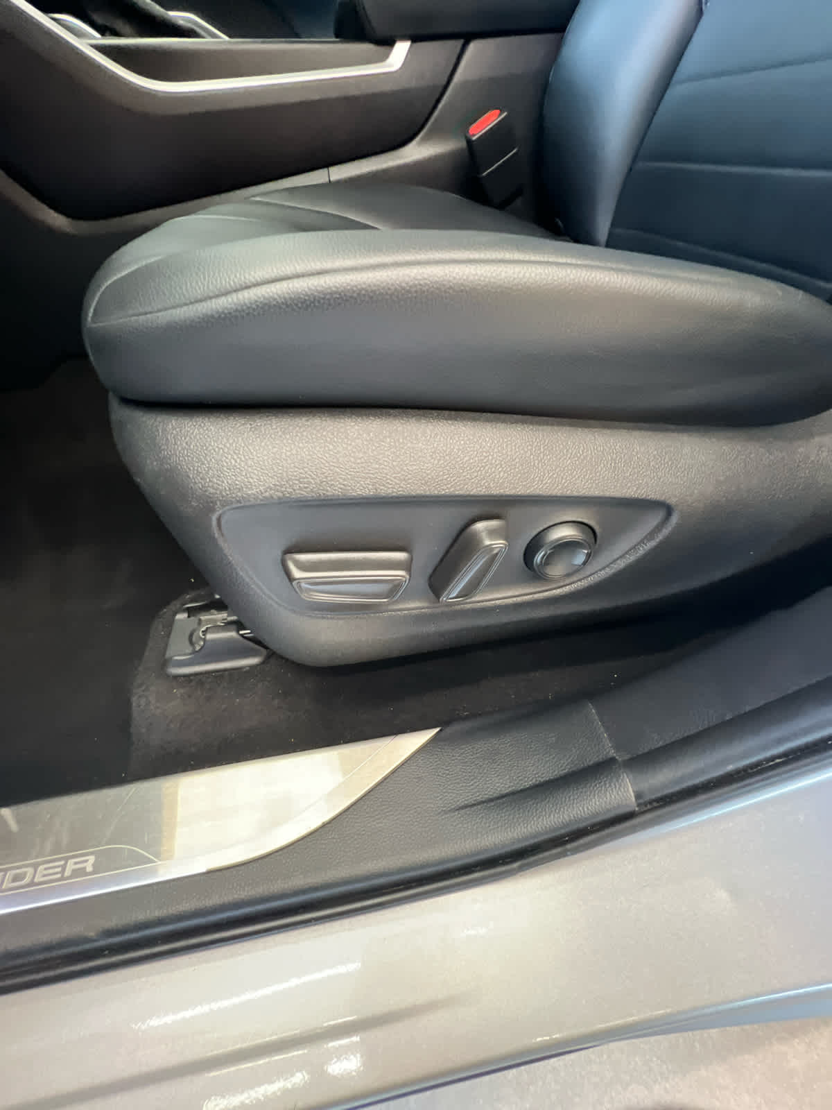 2022 Toyota Highlander XLE FWD