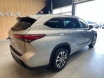 2022 Toyota Highlander XLE FWD