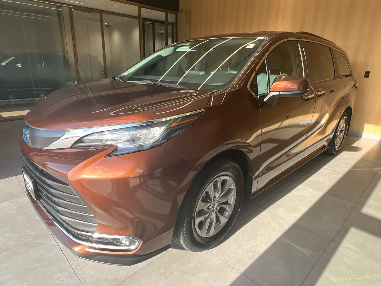 2022 Toyota Sienna XLE FWD 7-Passenger