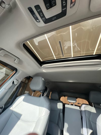 2022 Toyota Sienna XLE FWD 7-Passenger