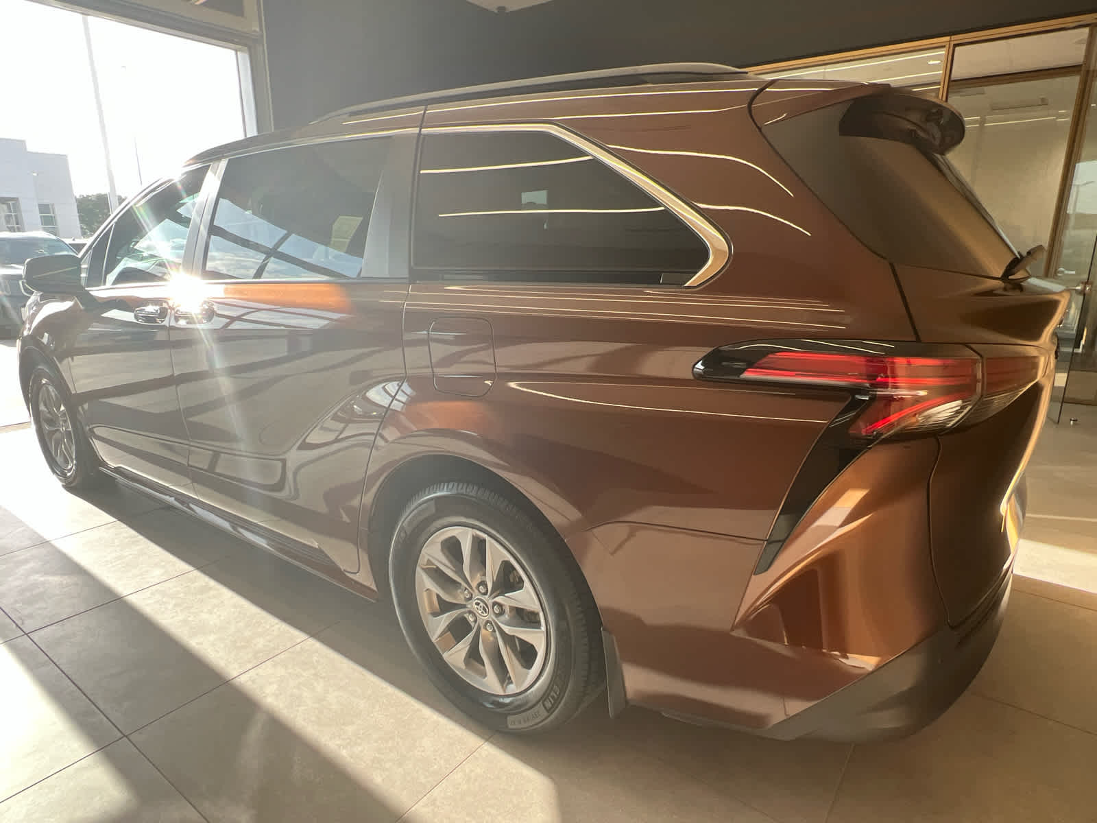 2022 Toyota Sienna XLE FWD 7-Passenger
