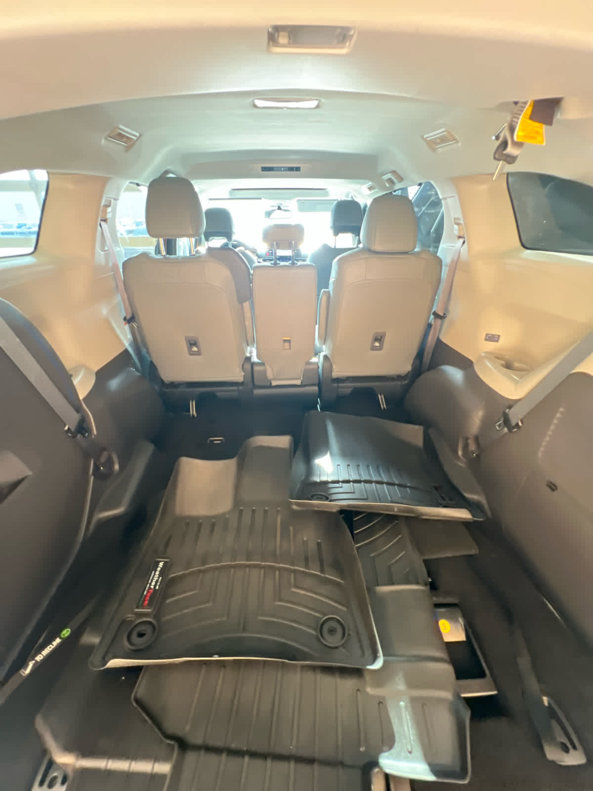 2022 Toyota Sienna XLE FWD 7-Passenger