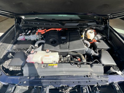 2023 Toyota Tundra Limited Hybrid CrewMax 5.5 Bed