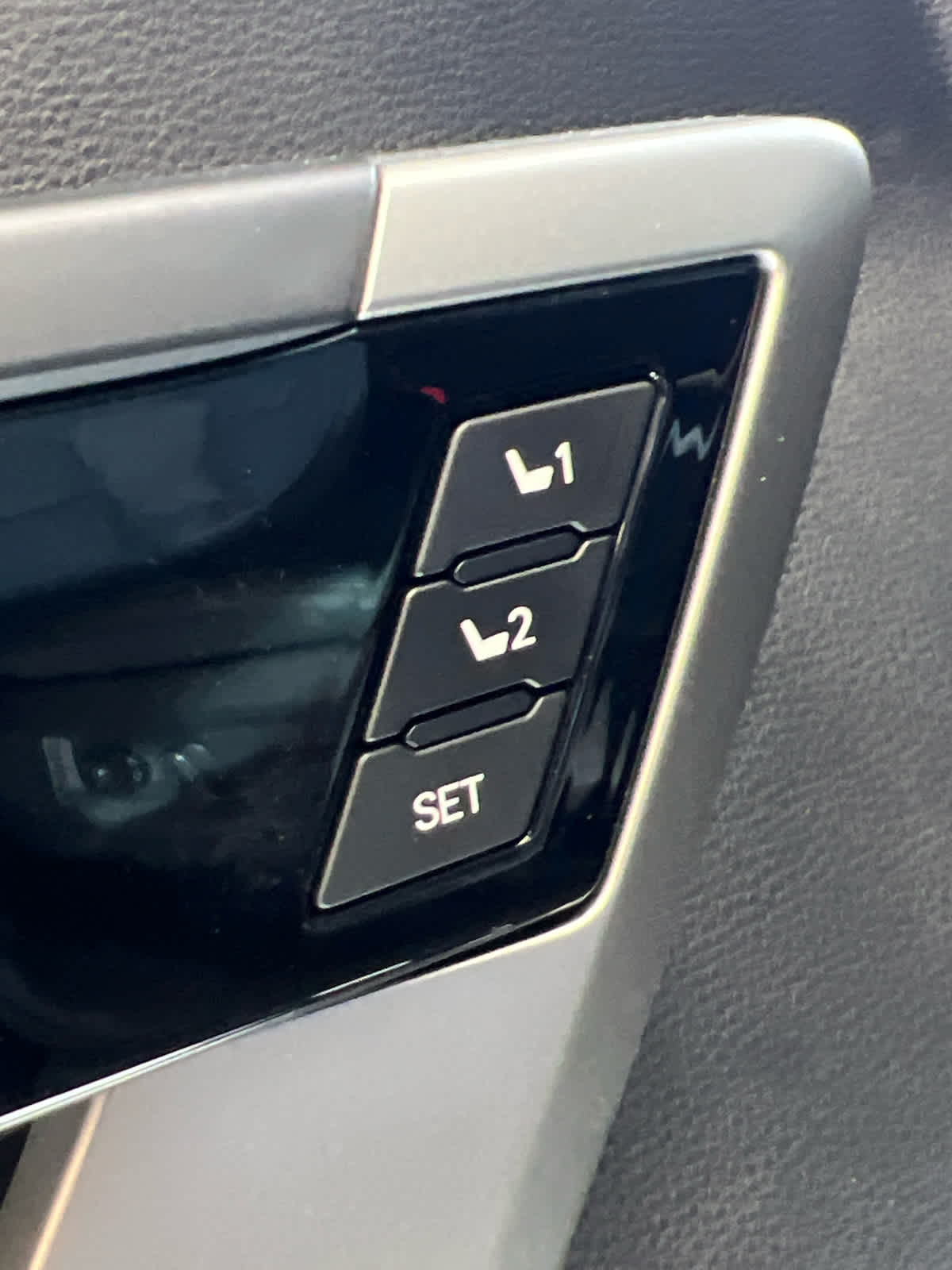 2023 Toyota Tundra Limited Hybrid CrewMax 5.5 Bed