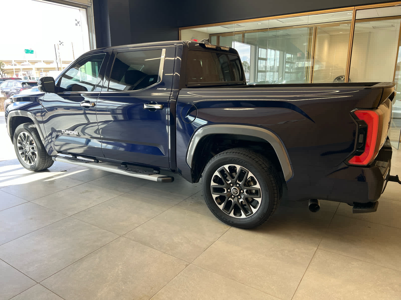 2023 Toyota Tundra Limited Hybrid CrewMax 5.5 Bed