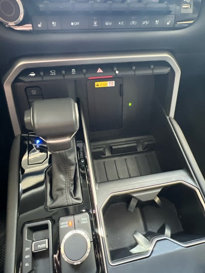 2023 Toyota Tundra Limited Hybrid CrewMax 5.5 Bed