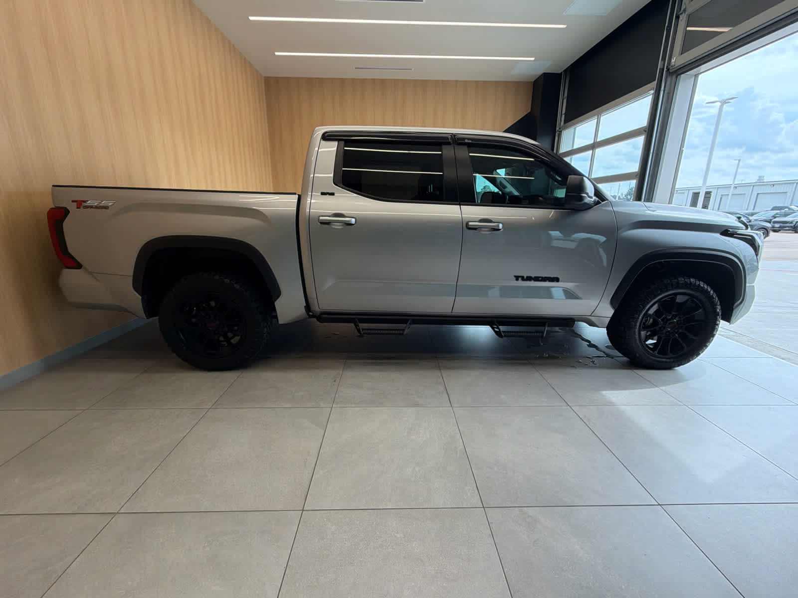 2024 Toyota Tundra SR5 CrewMax 5.5 Bed