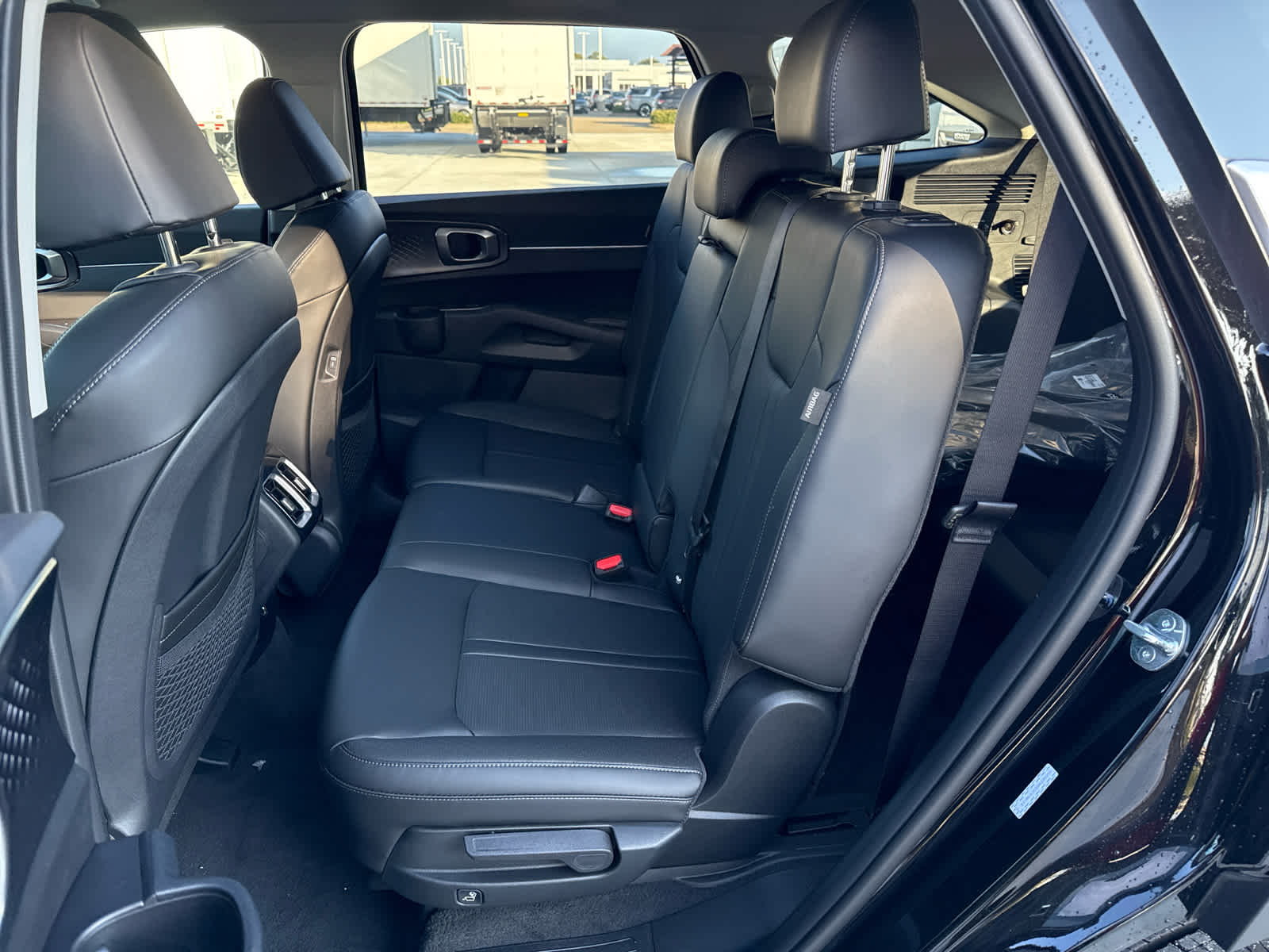 2025 Kia Sorento S FWD