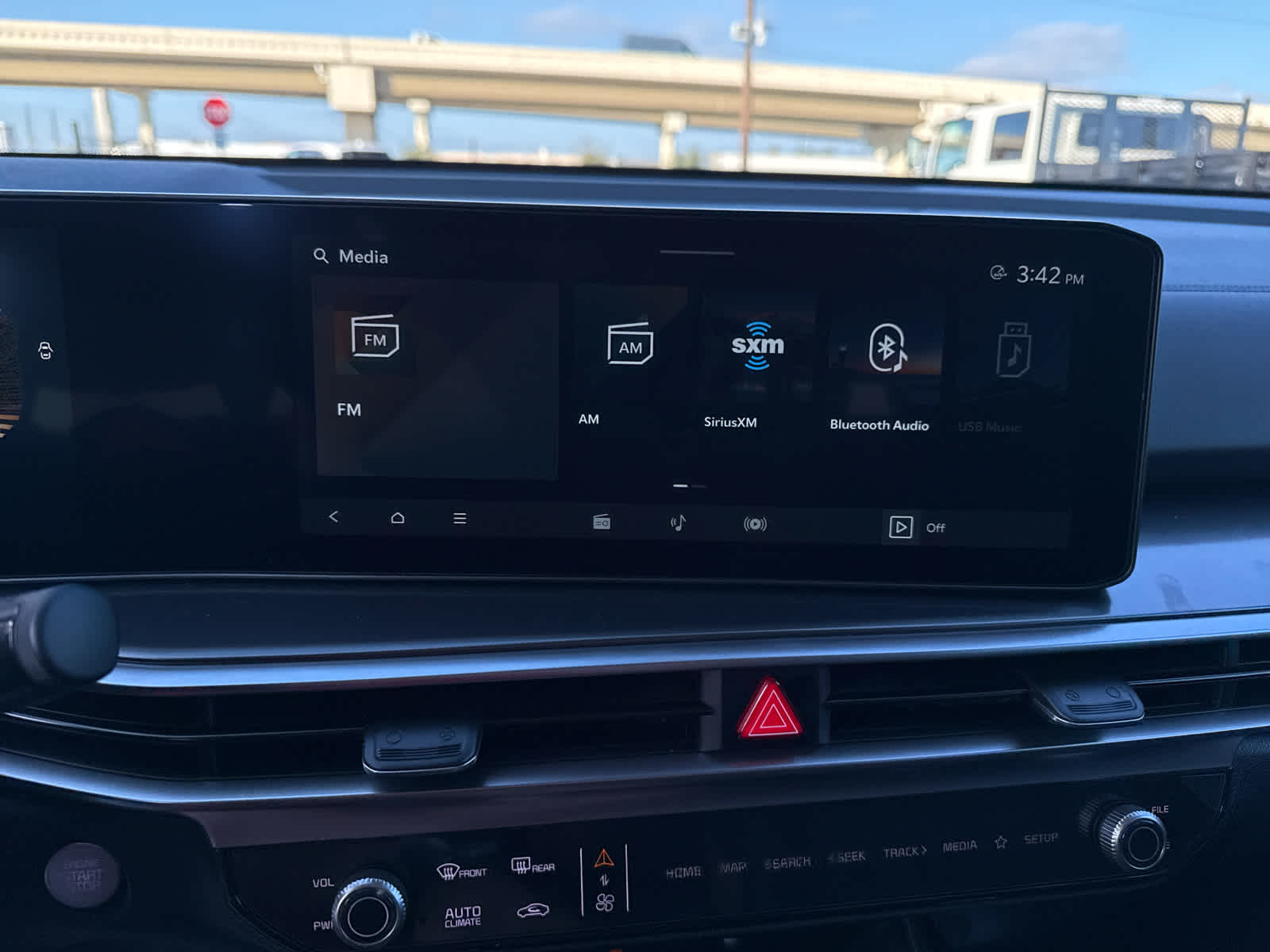 2025 Kia Sorento S FWD