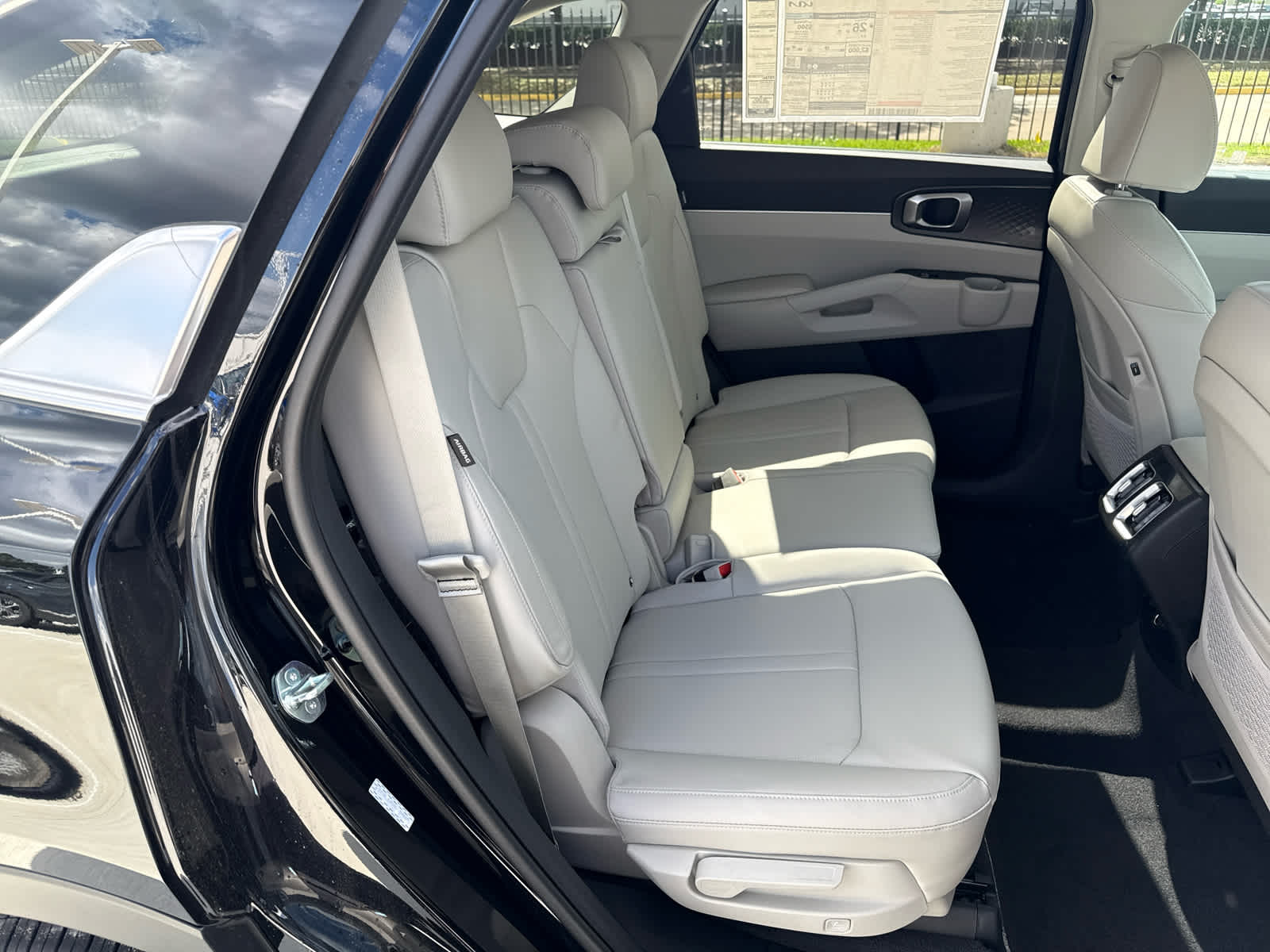 2025 Kia Sorento S FWD