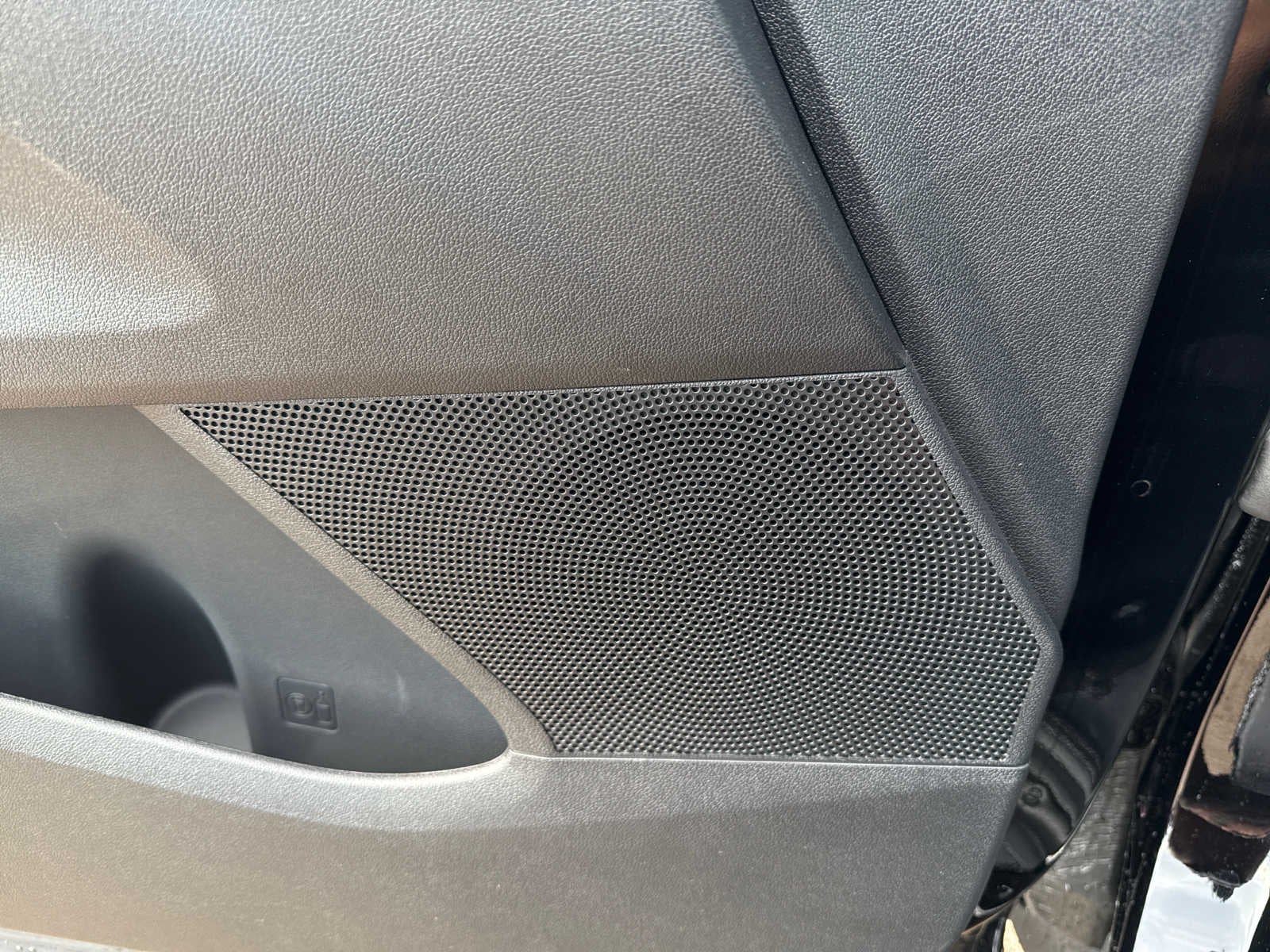 2025 Kia Sorento S FWD