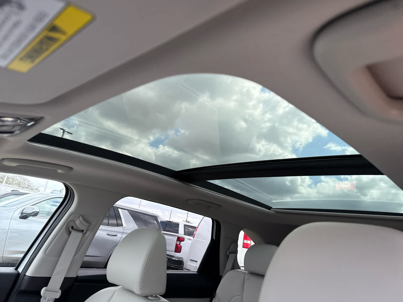 2025 Kia Sorento S FWD