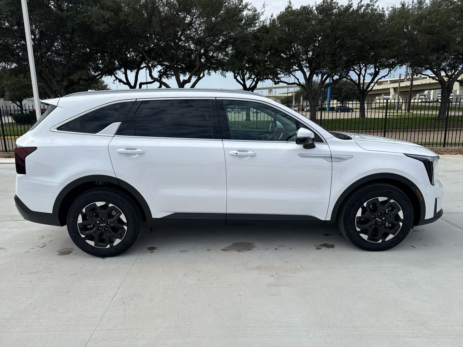 2025 Kia Sorento S FWD