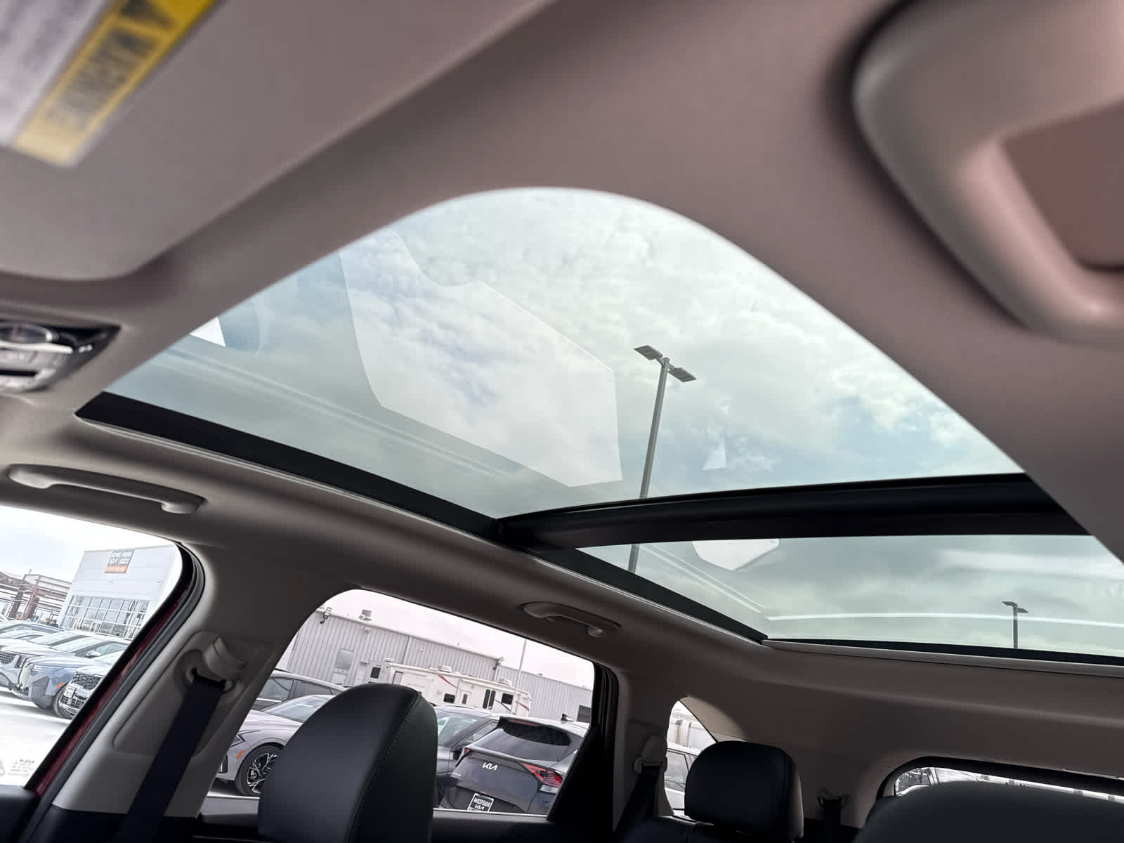 2025 Kia Sorento S FWD