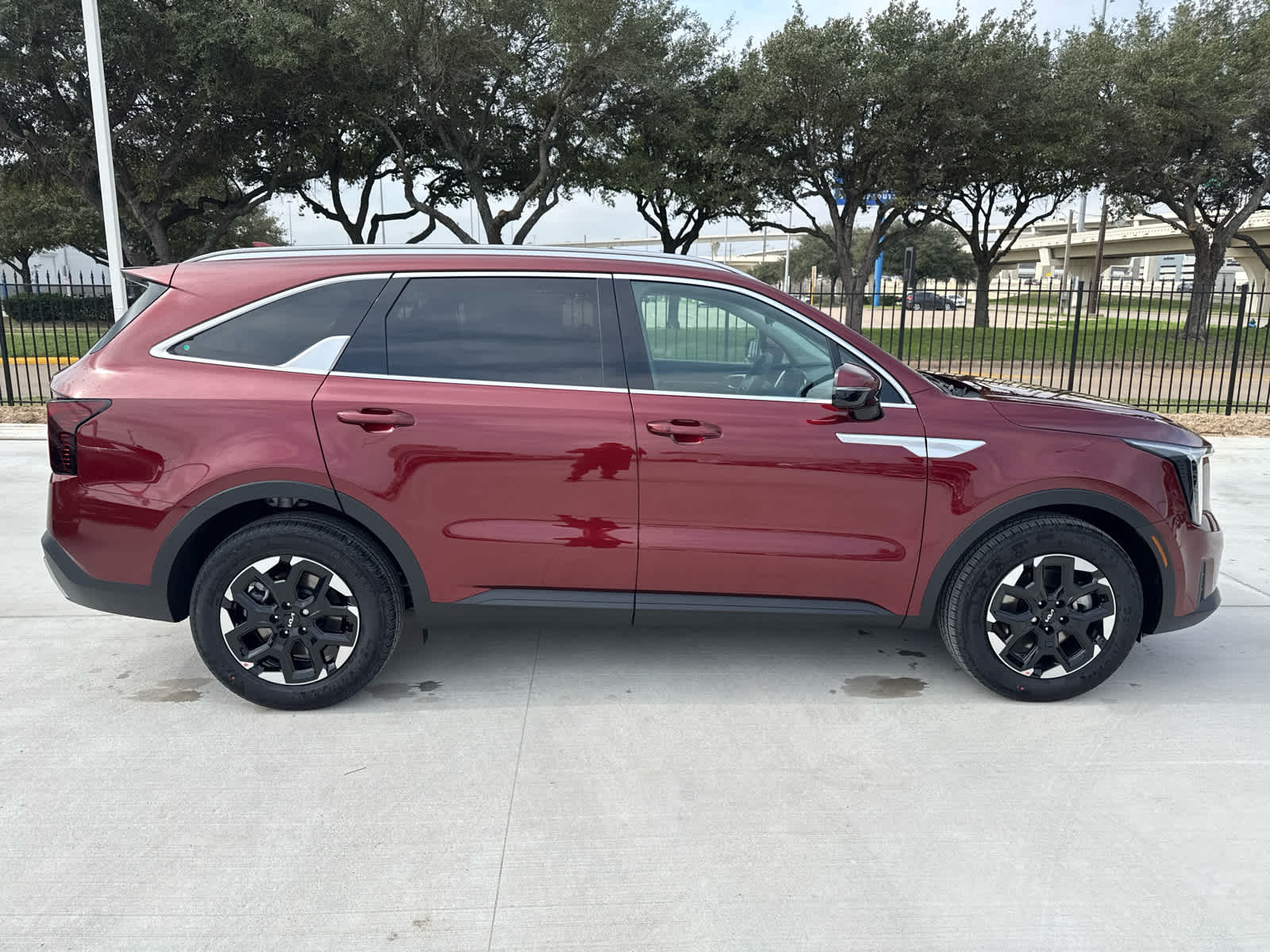 2025 Kia Sorento S FWD