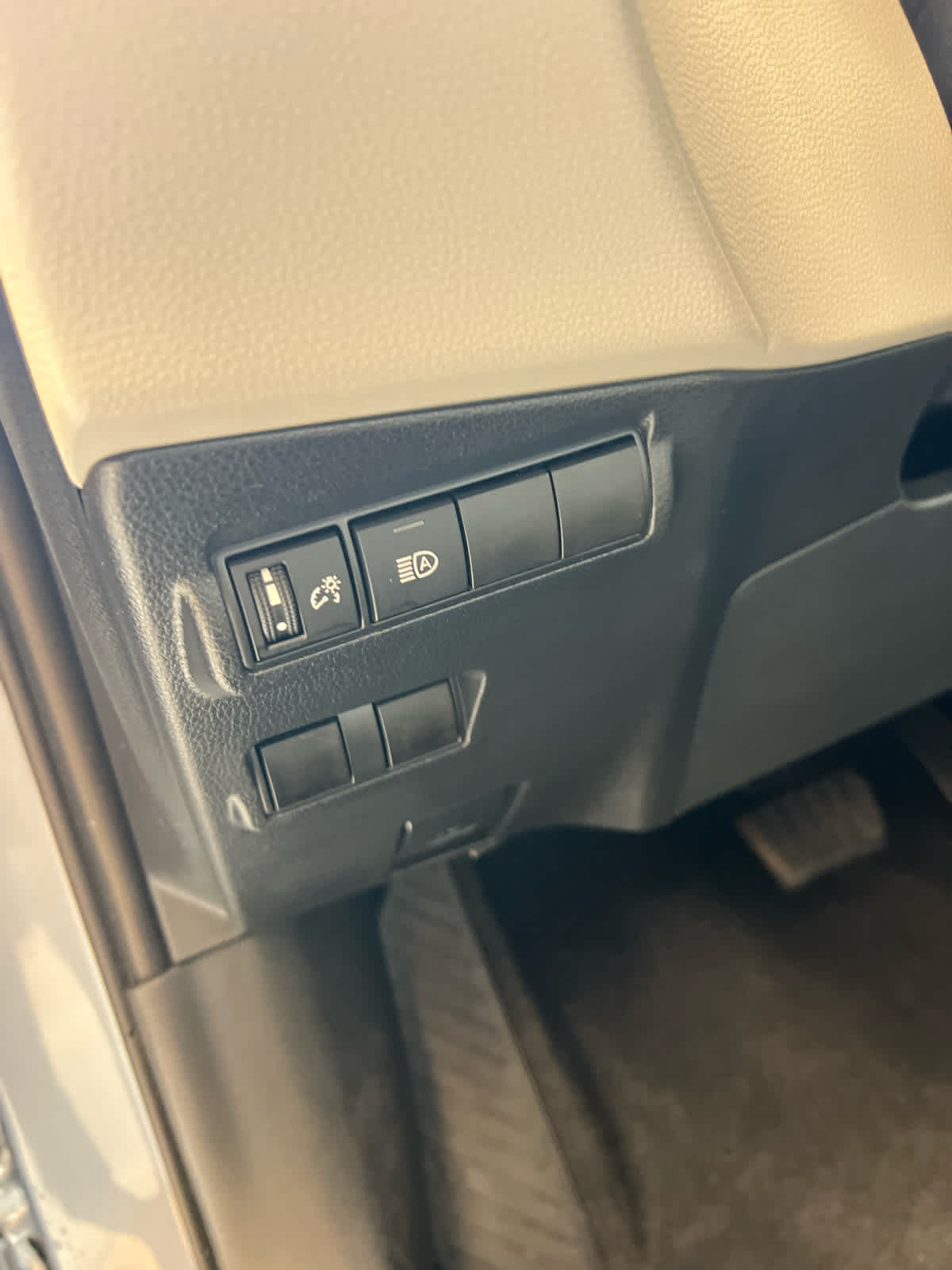 2024 Toyota Corolla Cross LE 2WD