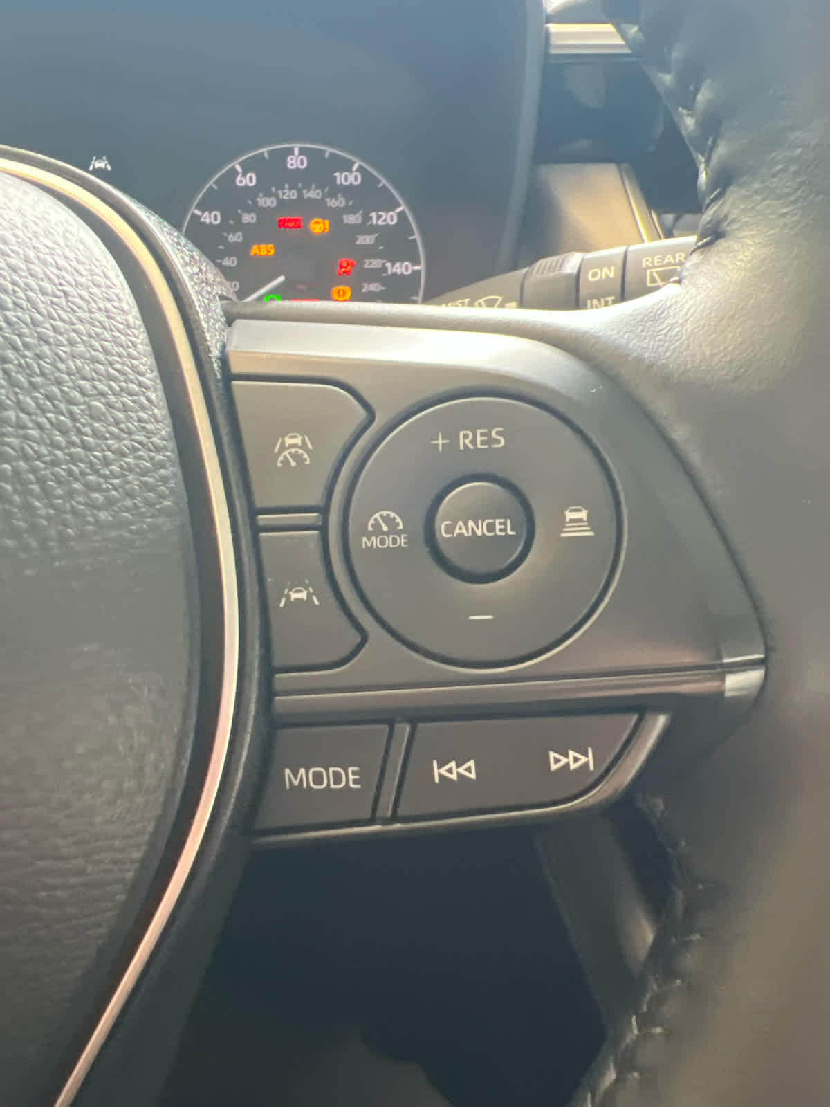 2024 Toyota Corolla Cross LE 2WD