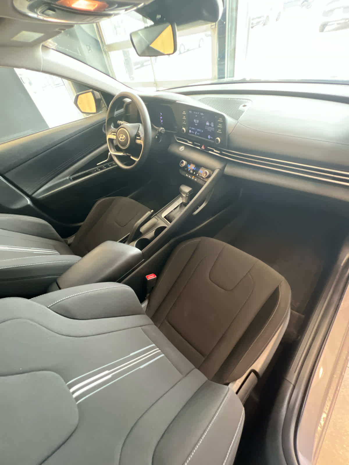 2022 Hyundai Elantra SEL IVT