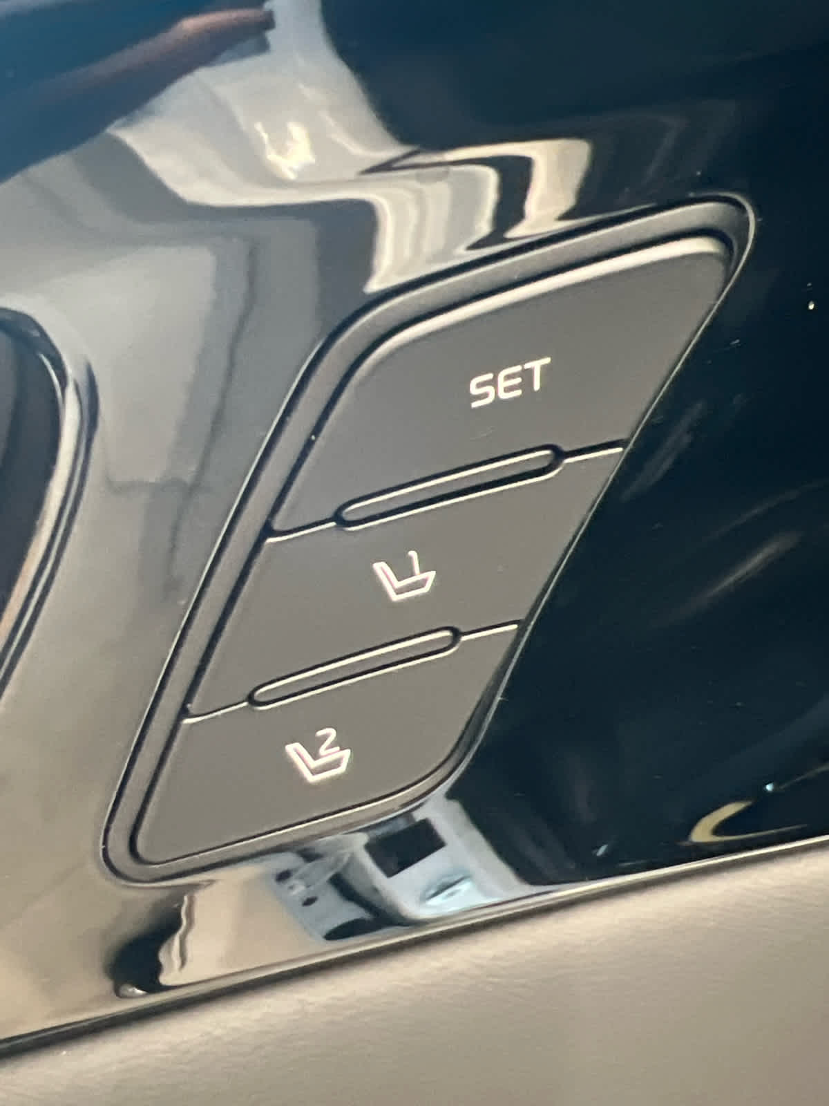 2020 Kia Cadenza Limited Sedan