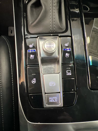 2020 Kia Cadenza Limited Sedan