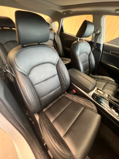 2020 Kia Cadenza Limited Sedan